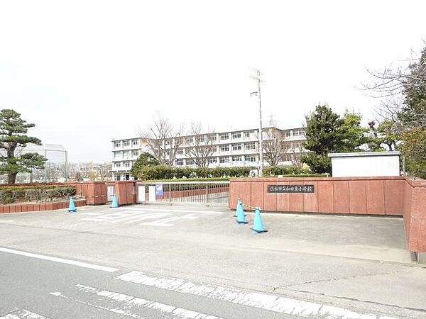 画像4:小学校「市立和田東小学校まで760m」