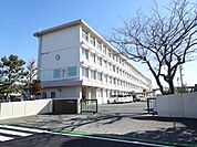 中学校「市立東部中学校まで1200m」
