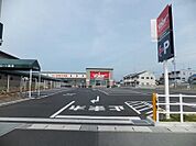 スーパー「バローまで570m」