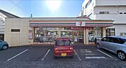 コンビニ「セブンイレブンまで190m」