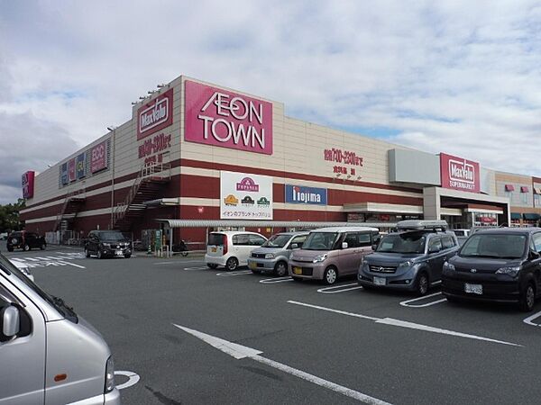 画像23:複合モール「イオンタウン富士南まで0m」