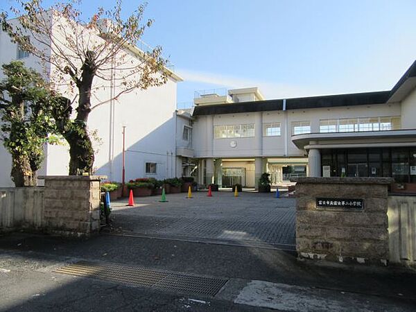 画像25:小学校「市立富士第二小学校まで160m」