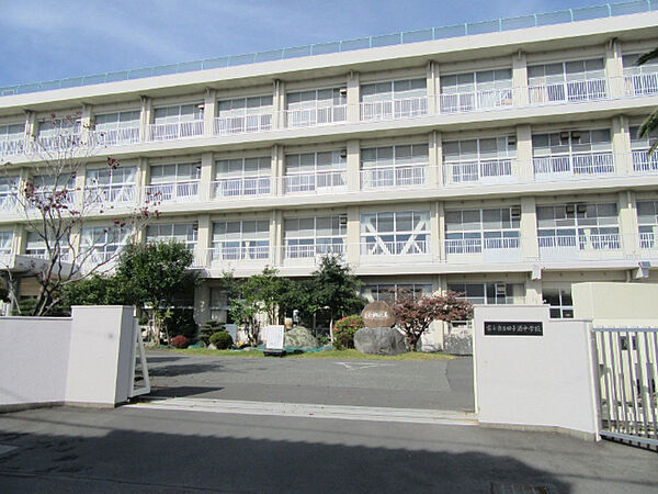 画像26:中学校「富士市立田子浦中学校まで1233m」