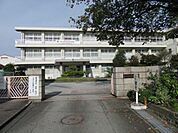 小学校「富士市立原田小学校まで1795m」