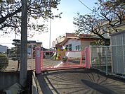 幼稚園、保育園「ゆきよし幼稚園まで1900m」