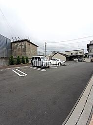 4 / 7