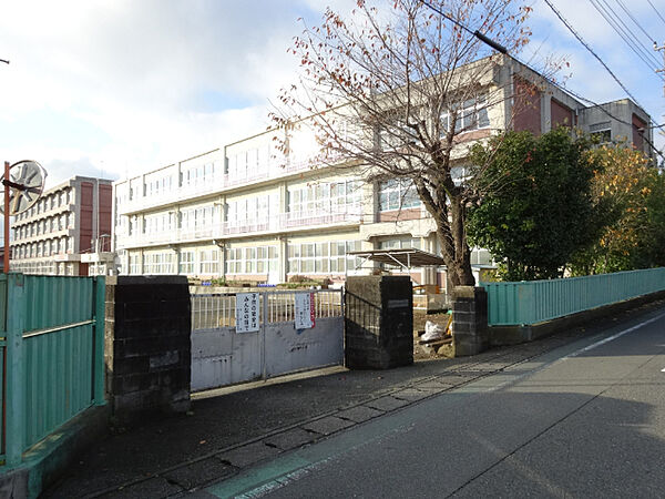 画像15:小学校「富士宮市立東小学校まで572m」