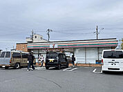 コンビニ「セブンイレブン焼津駅北店まで183m」