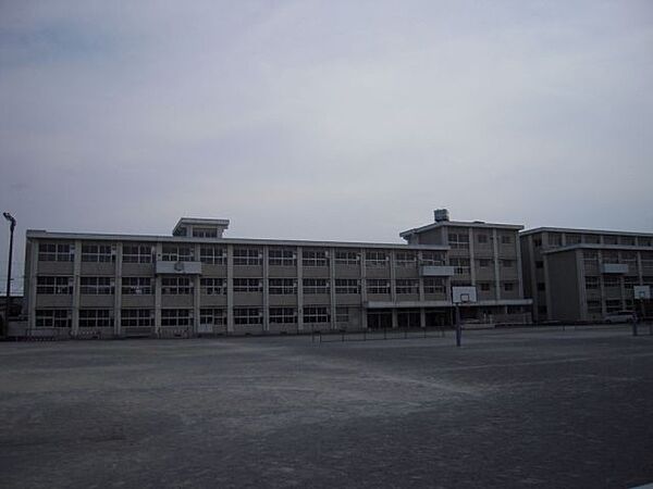 画像20:中学校「岐阜市立陽南中学校まで1182m」
