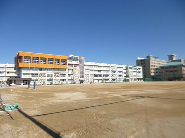 画像17:高校「私立清翔高等学校まで680m」