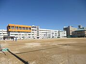 高校「私立清翔高等学校まで680m」
