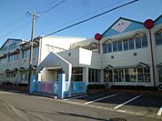 幼稚園、保育園「まどか幼稚園まで890m」