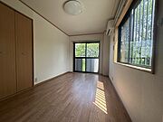 7帖で広めのリビングです。