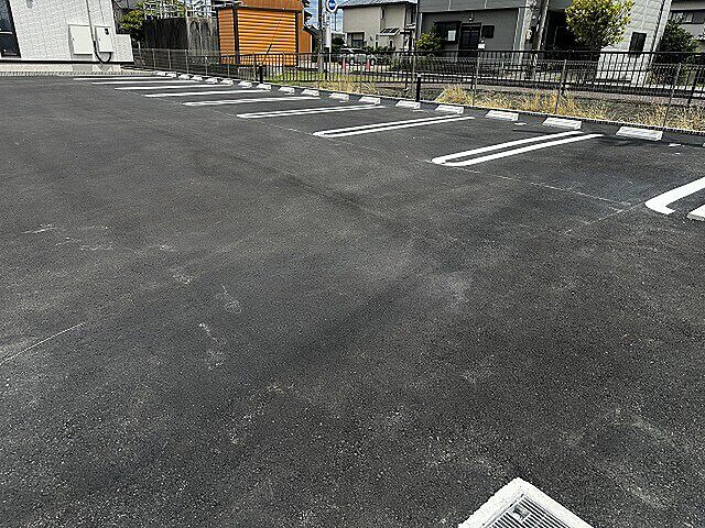 17 / 28