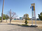 公園「羽栗グラウンドまで740m」