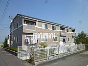 2階建て木造2×4工法の賃貸物件です。