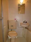 清潔感のあるトイレ部分。