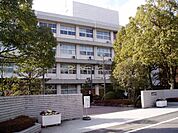 大学「岐阜薬科大学 三田洞キャンパスまで470m」