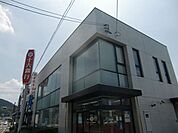 銀行「十六銀行まで530m」