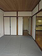 ゆったりできる和室です。