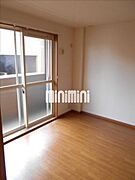 明るくてキレイなお部屋です