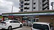 コンビニ「ファミリーマートまで660m」