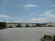 小学校「岐阜市立早田小学校まで746m」