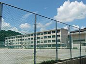 中学校「岐阜市立岩野田中学校まで710m」