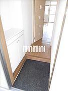 下駄箱付きの玄関です