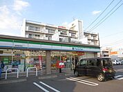コンビニ「ファミリーマートまで290m」