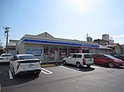 コンビニ「ローソン岐阜都通店まで575m」