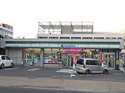 コンビニ「ファミリーマート新岐阜駅北店まで351m」