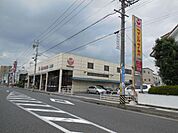 スーパー「マルナカまで250m」