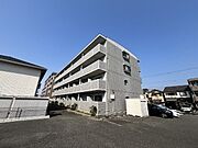 鉄筋コンクリート造のマンション。