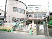 幼稚園、保育園「さゆり保育園まで70m」