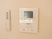 顔が確認できるＴＶモニターホン。