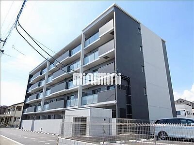 外観：耐震、遮音性に優れた鉄筋コンクリートのマンション建築中です。