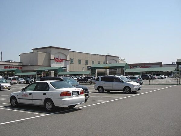 画像25:ショッピング施設「バローまで1100m」