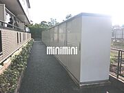大き目の物置付いてます。