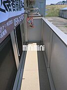 南向きの陽の入るバルコニーです。