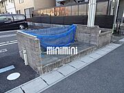 敷地内ゴミ置場付きですよ。
