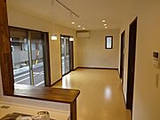 エアコン1基付きます。