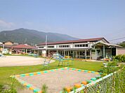 幼稚園、保育園「片山保育園まで1100m」