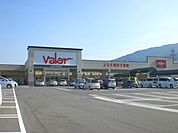 ショッピング施設「バローまで610m」