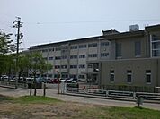 幼稚園、保育園「中川幼稚園まで880m」