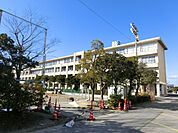 中学校「大垣市立北中学校まで1197m」