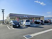 コンビニ「セブンイレブンまで960m」