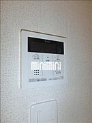 追い焚き機能付きの最新給湯器。