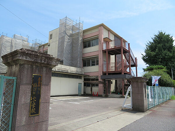 画像15:小学校「各務原市立鵜沼第二小学校まで1576m」