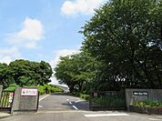小学校「各務原市立陵南小学校まで1462m」